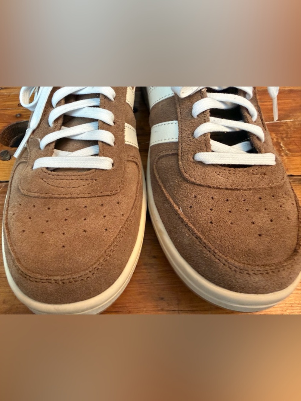 EUC GOLA
Exclusive Hawk Suede Sneakers
Color TOBACCO/OFF WHITE
Size US 8 EURO 39 - Picture 5 of 11